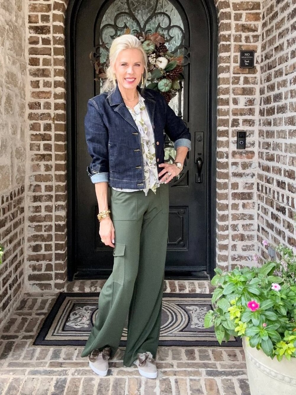 Cabi 4696R Chargo Pants Fall 2024 Large EUC